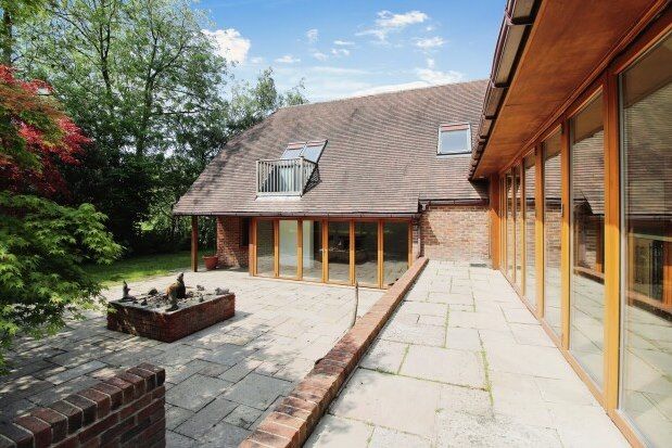 4 bed barn conversion to rent in Chichester Road, Midhurst GU29, £3,900 pcm