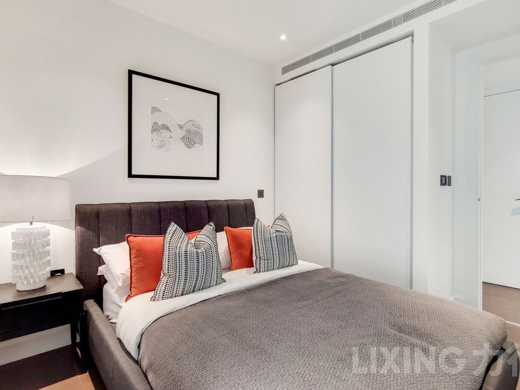 2 bed flat for sale in Fountain Park Way, White City W12, £1,195,000