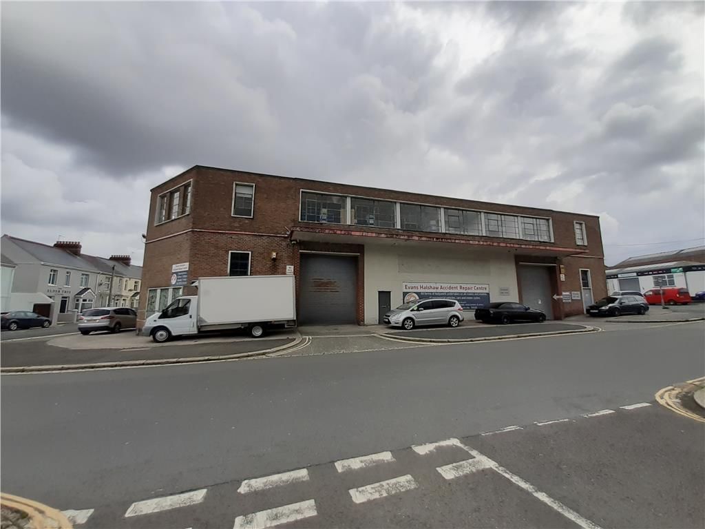Industrial to let in Bodyshop, Cattedown Road, Plymouth, Devon PL4, £55,000 pa