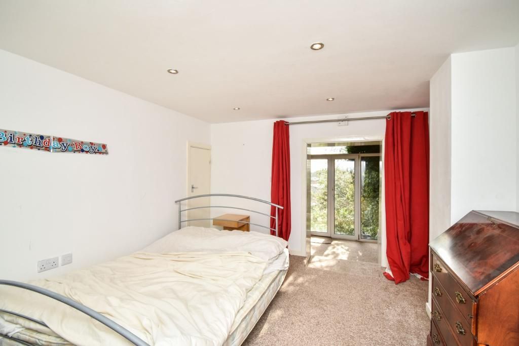 4 bed terraced house to rent in Wellington Street, Ashton-On-Ribble, Preston PR1, £1,400 pcm