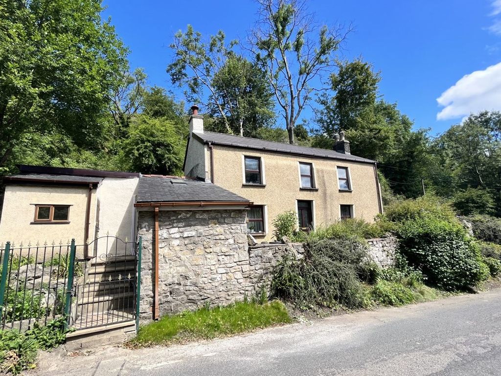 3 bed cottage for sale in Clydach, Abergavenny NP7, £380,000