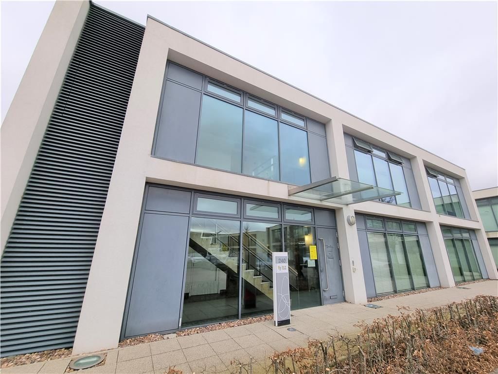 Office to let in Ground Floor, 240, Butterfield Business Park, Luton LU2, £40,100 pa