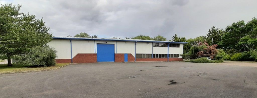 Light industrial to let in Zoedale Limited, Stannard Way, Priory Business Park, Bedford, Bedfordshire MK44, £125,000 pa