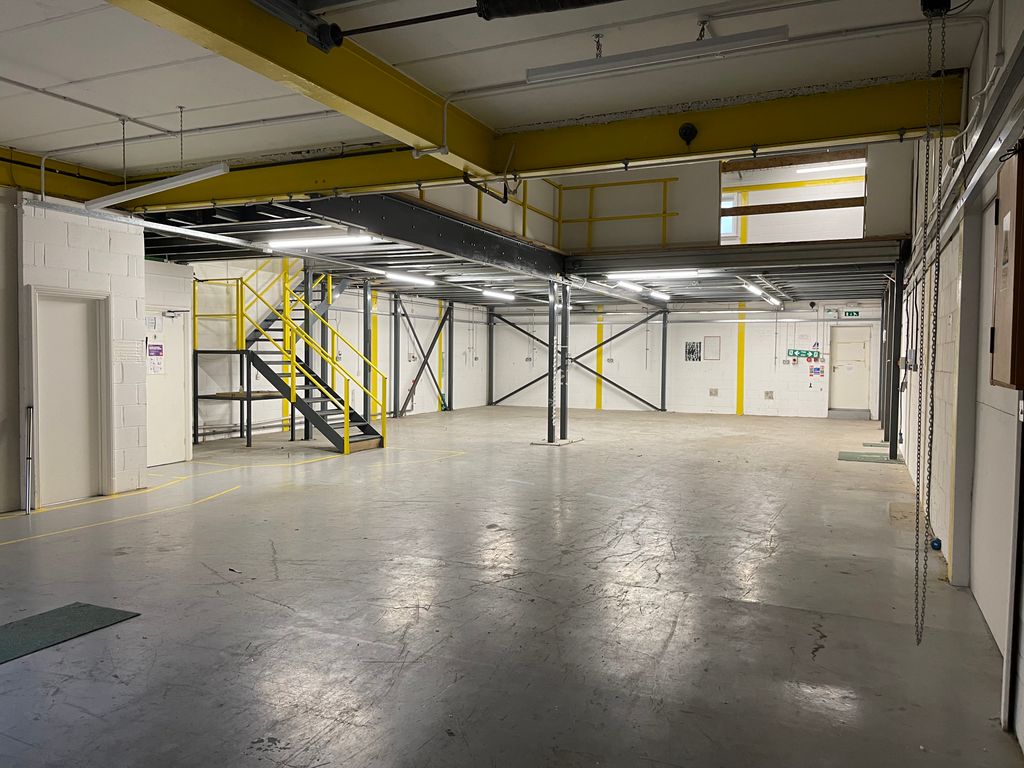 Warehouse to let in Unit 8 Brickfields Industrial Park, Kiln Lane, Bracknell RG12, £42,644 pa