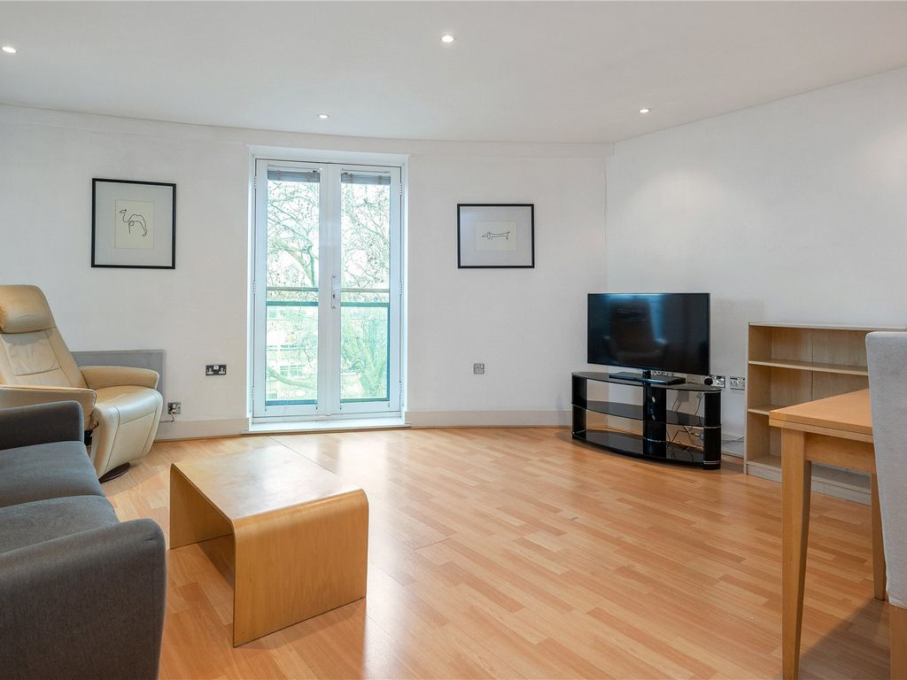 1 bed flat to rent in Owen Street, Finsbury, London EC1V, £2,362 pcm