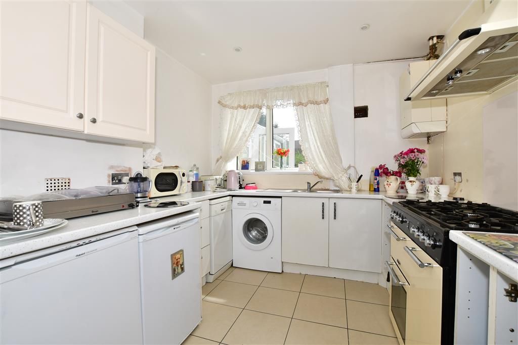 3 bed end terrace house for sale in Sutton Gardens, Merstham, Surrey RH1, £440,000