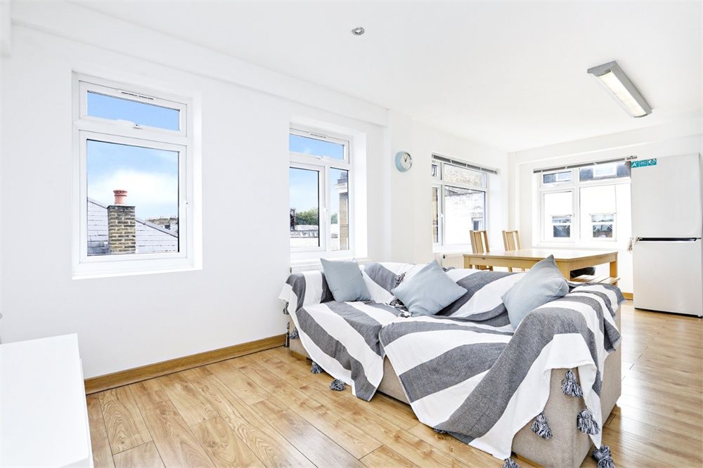 3 bed flat for sale in 1A Windus Road, London N16, £485,000