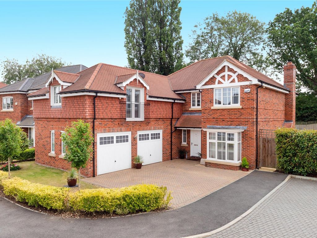 5 bed detached house for sale in The Pippins, Swallowfield, Reading, Berkshire RG7, £1,000,000