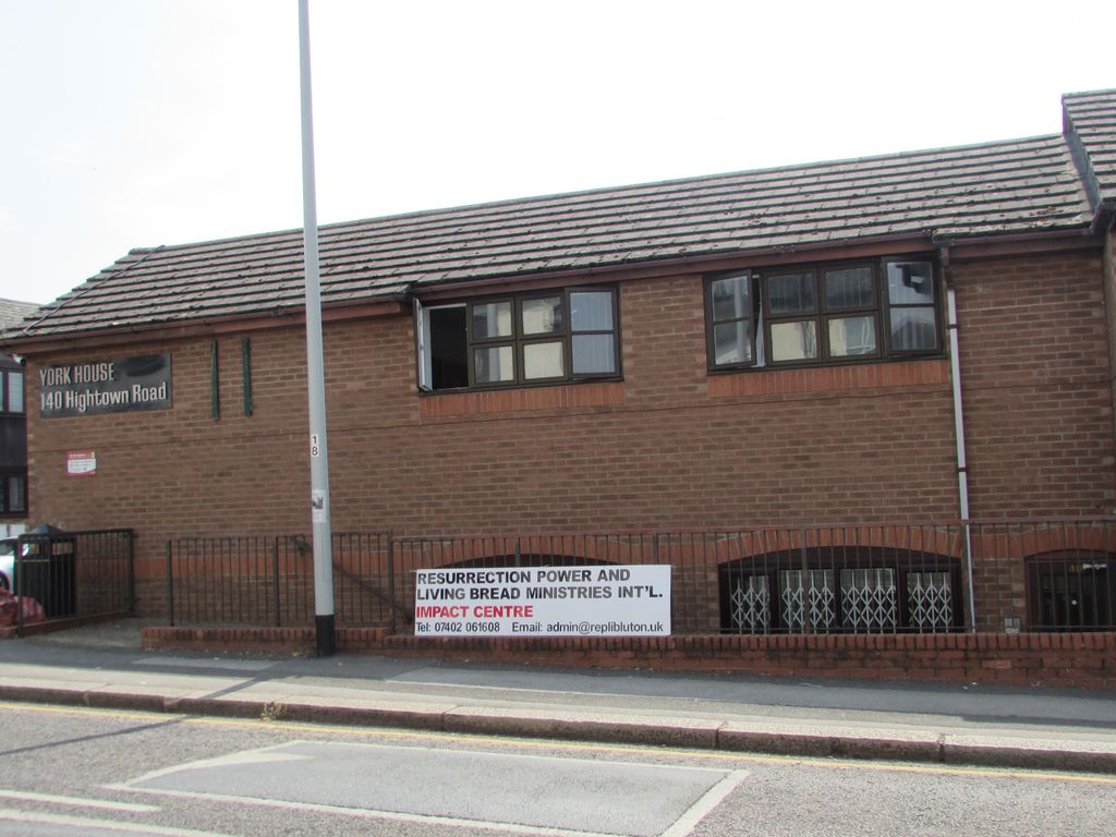 Office to let in 140, York House, Luton, Bedfordshire LU2, £6,000 pa