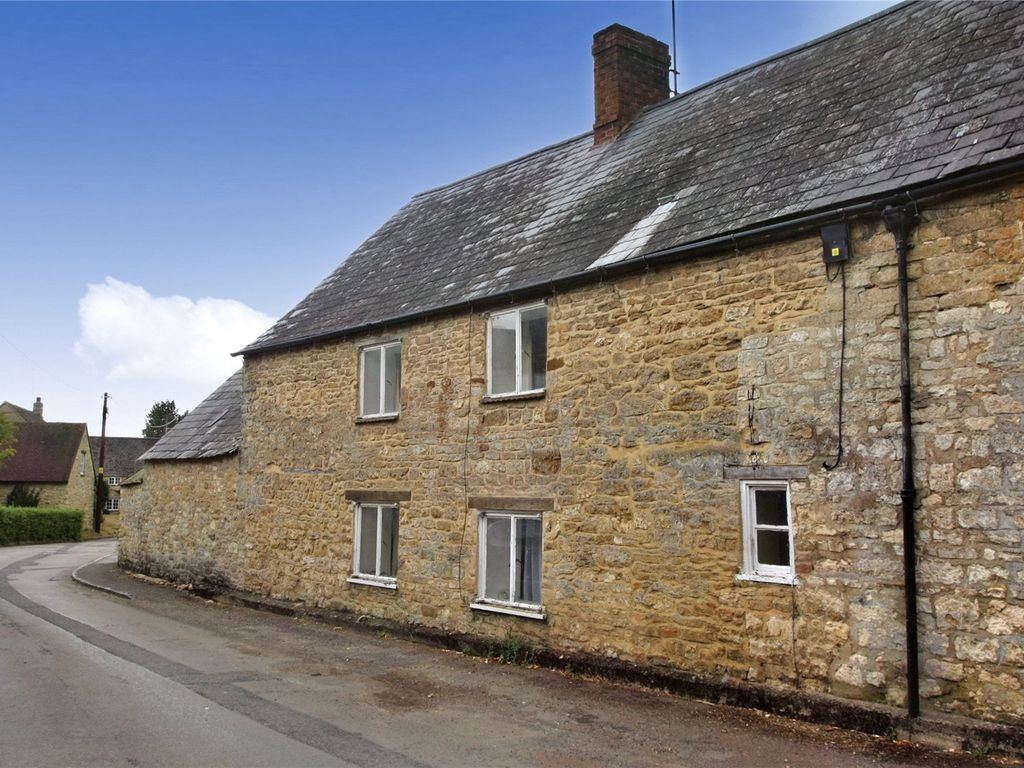 4 bed property for sale in Main Street, Turweston, Brackley NN13, £420,000