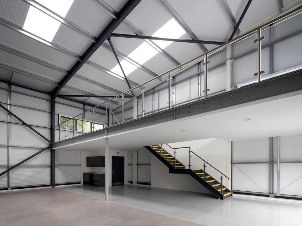 Light industrial to let in Furnax Lane, Wiltshire BA12, £20,250 pa