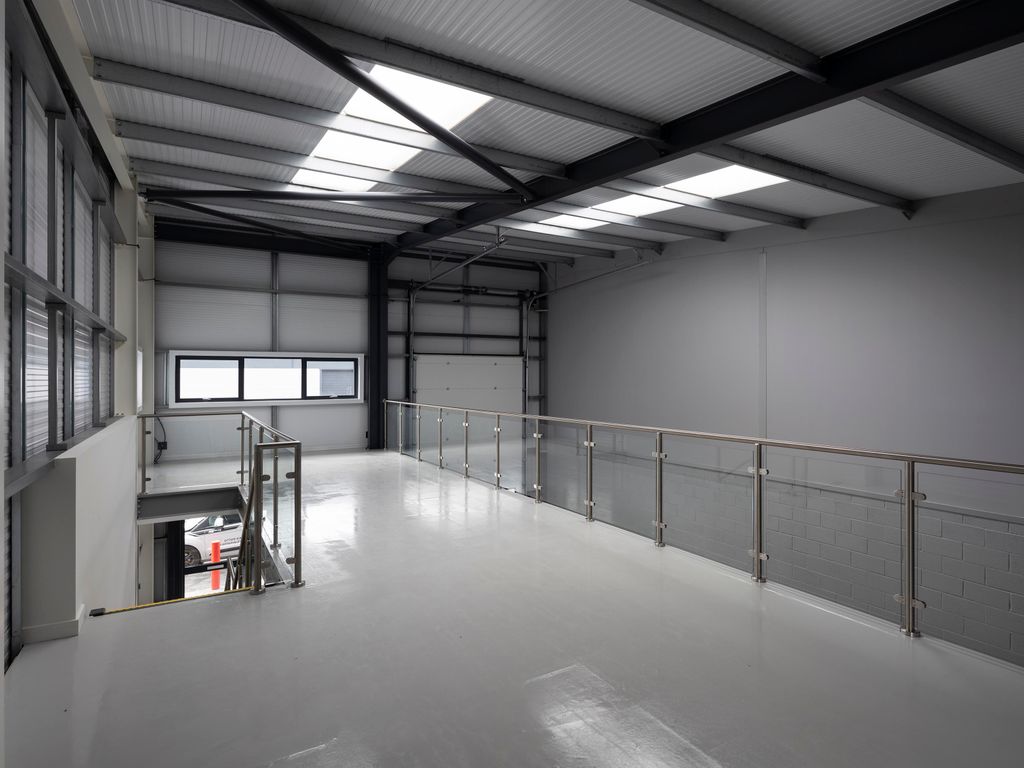 Light industrial to let in Furnax Lane, Wiltshire BA12, £20,250 pa