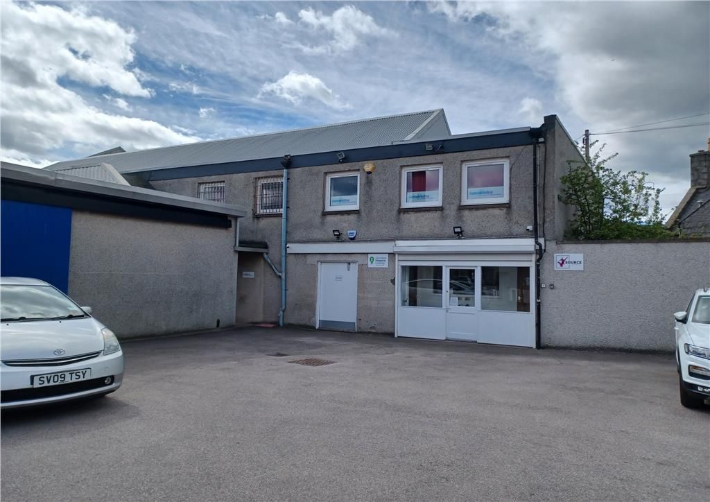 Office to let in 5 Novar Place, Aberdeen, Scotland AB25, £18,000 pa