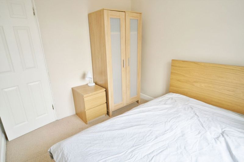 Room to rent in Serlo Road, Gloucester GL1, £475 pcm