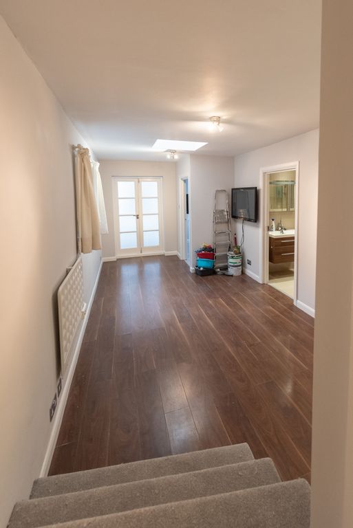1 bed flat for sale in Camden High Street, Camden NW1, £400,000