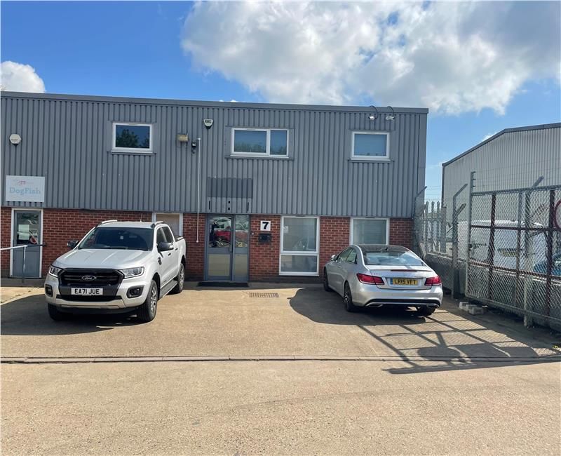 Office to let in Unit 7, North End Industrial Estate, Bury Mead Road, Hitchin, Hertfordshire SG5, £16,290 pa