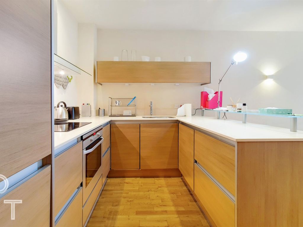 1 bed flat for sale in Arlington Road, London NW1, £475,000