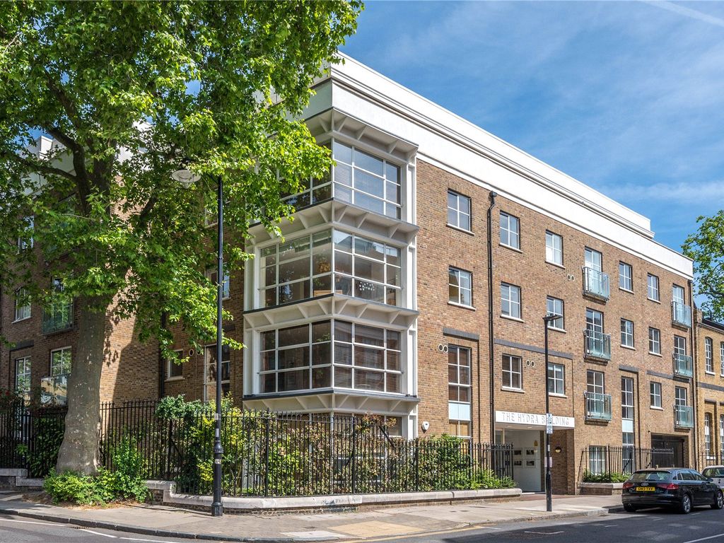 2 bed flat for sale in The Hydra Building, 10 Hardwick Street, London EC1R, £850,000