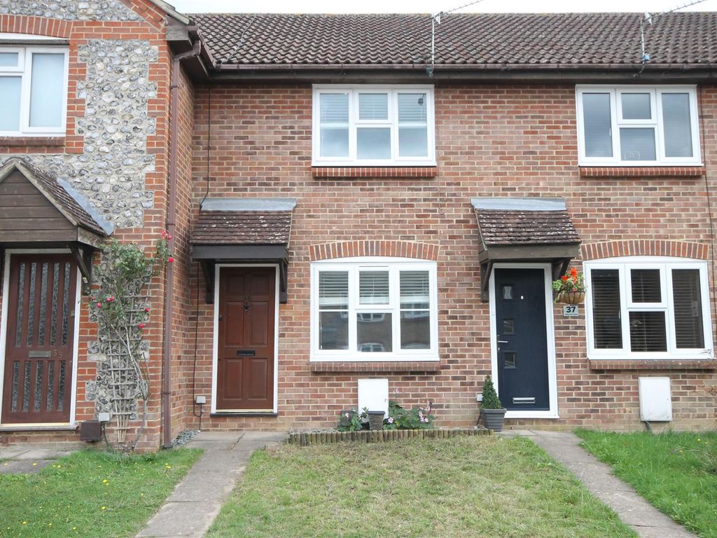 2 bed terraced house to rent in Vallance Close, Burgess Hill, West Sussex RH15, £1,295 pcm