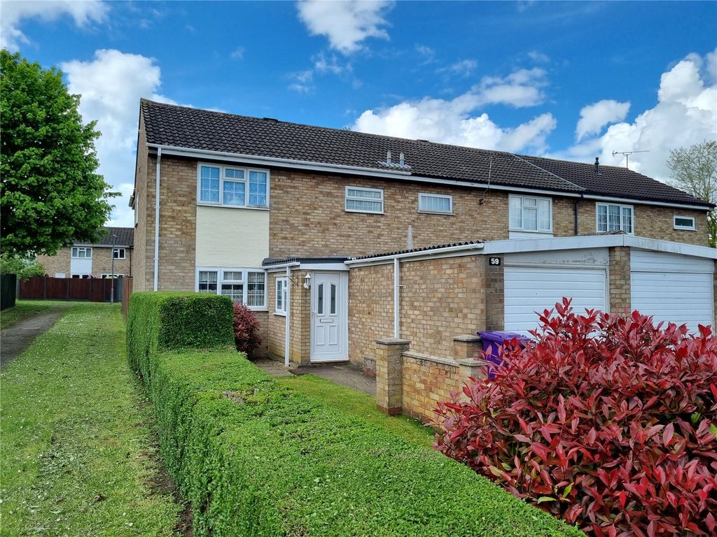4 bed end terrace house for sale in Townley, Letchworth Garden City SG6, £379,000