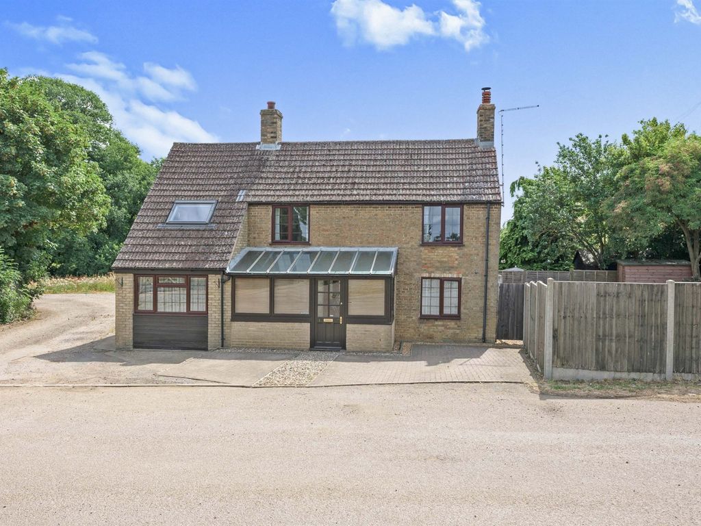5 bed detached house for sale in New Road, Haddenham, Ely CB6, £380,000