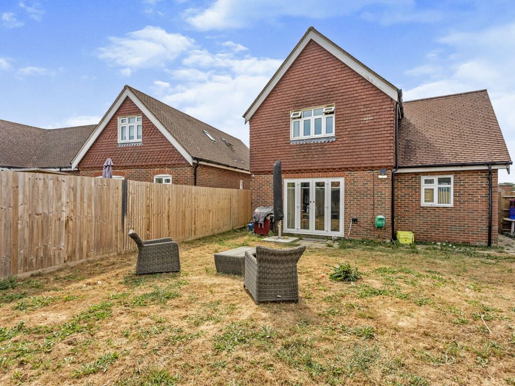 4 bed detached house for sale in Broyle Lane, Ringmer, Lewes BN8, £740,000