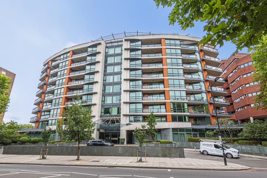 1 bed flat for sale in St. Johns Wood Road, London NW8, £1,200,000