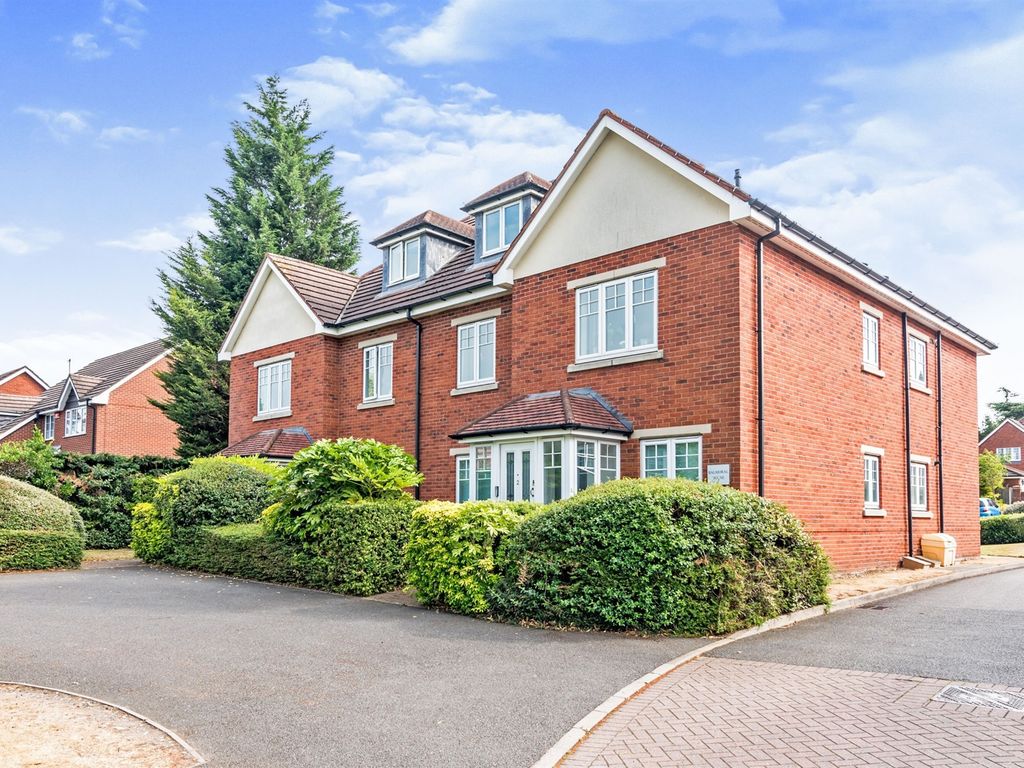 1 bed flat for sale in Birmingham Road, Sutton Coldfield B72, £165,000
