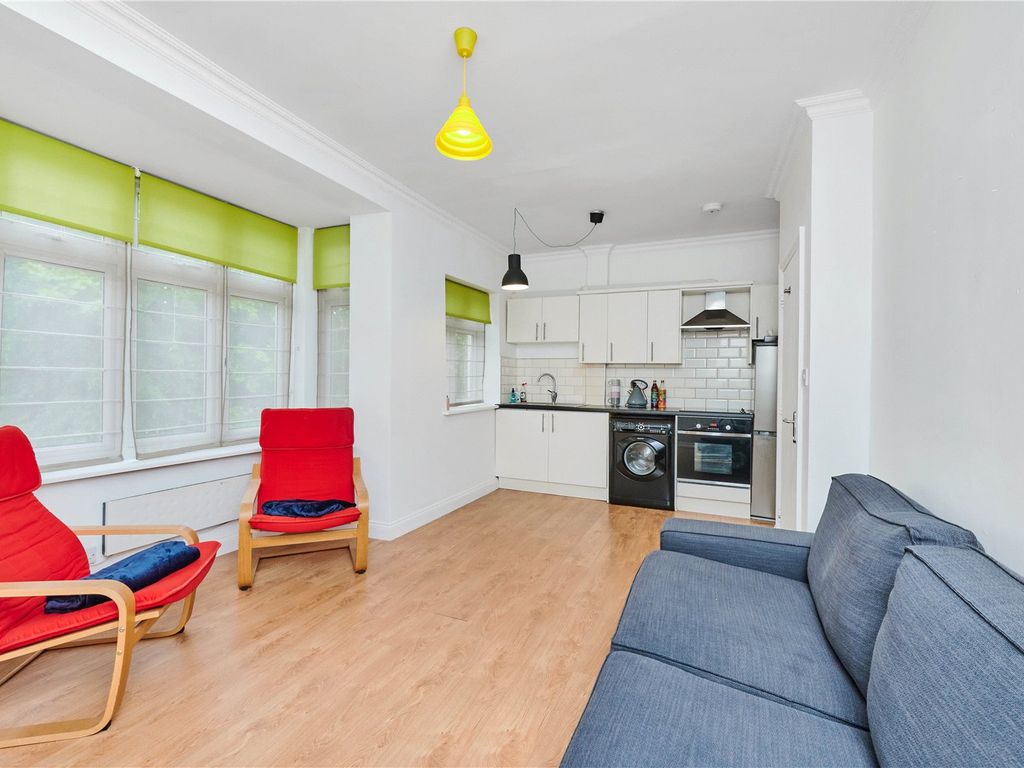 1 bed flat for sale in Ashurst Gardens, Tulse Hill, London SW2, £325,000