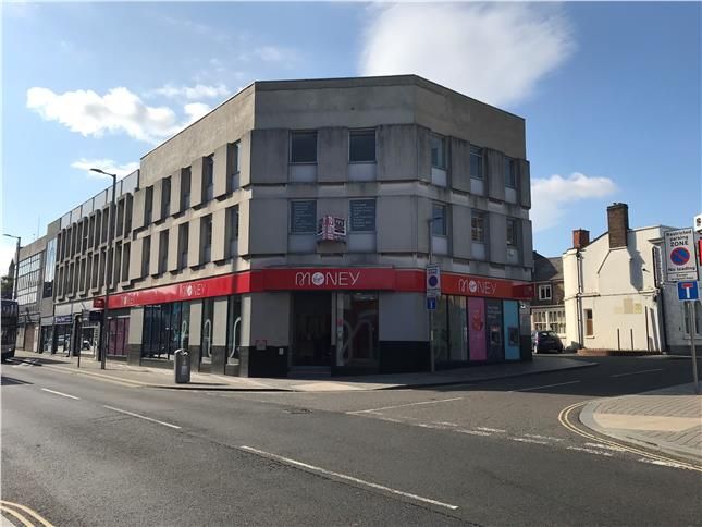 Office to let in Surplus First Floor Office Suite, Yorkshire Bank Chambers, West St Marys Gate, Grimsby, North East Lincolnshire DN31, £6,000 pa
