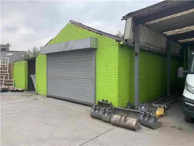Industrial to let in Vertikal Tool Hire Premises, Brigg Road/Grange Lane North, Scunthorpe, North Lincolnshire DN16, £37,000 pa
