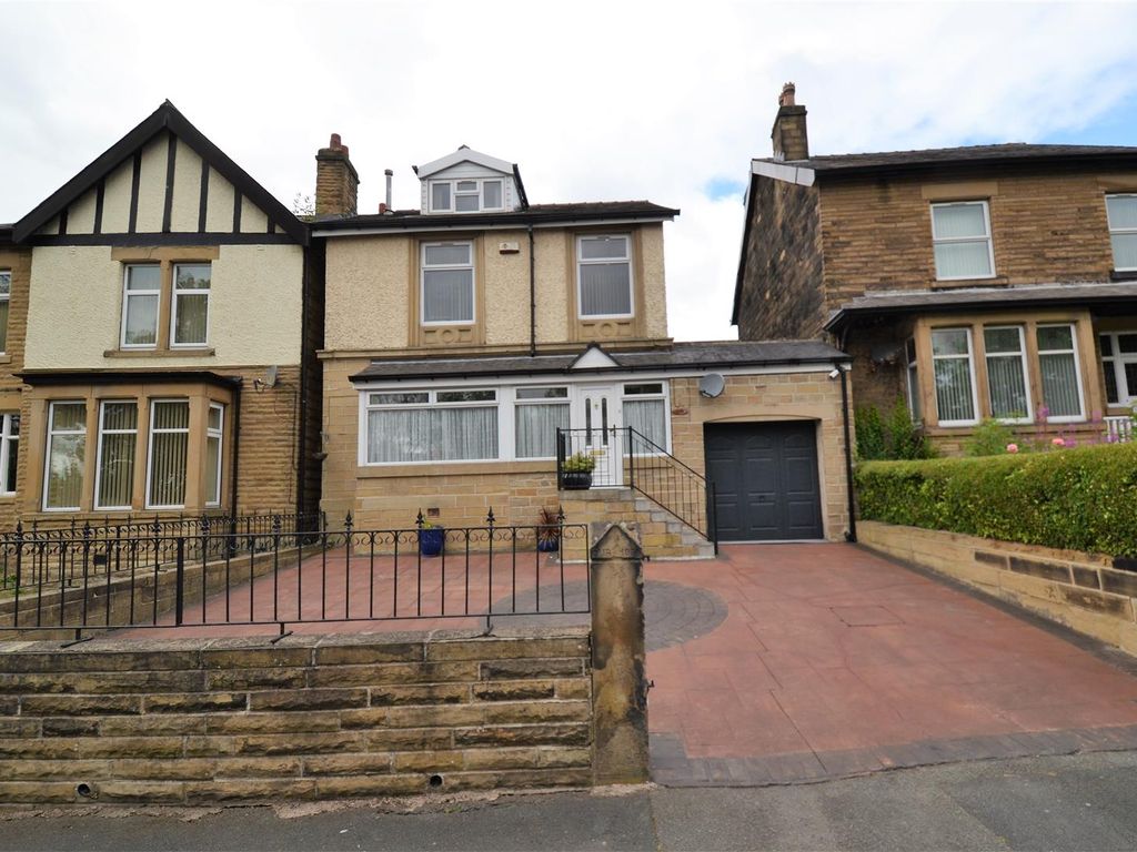 5 bed detached house for sale in Track Road, Batley WF17, £420,000