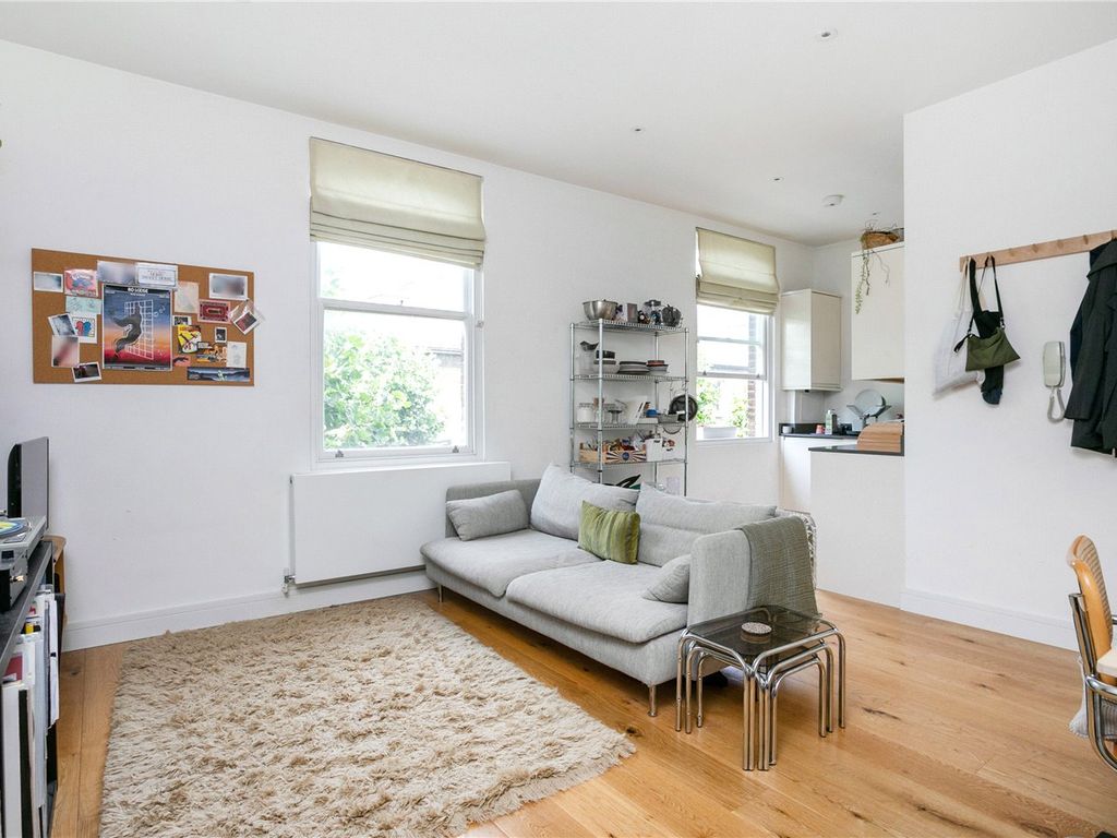 1 bed flat for sale in Goulton Road, London E5, £400,000