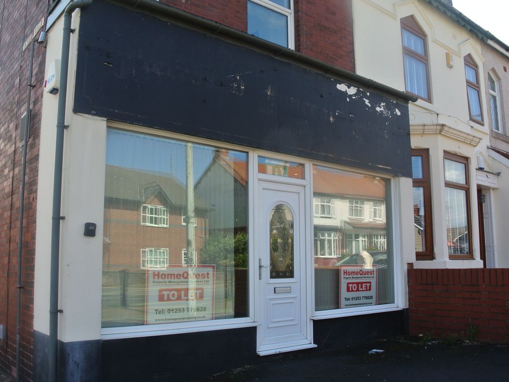 Retail premises to let in Poulton Road, Fleetwood FY7, £6,000 pa
