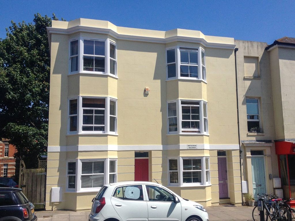 3 bed shared accommodation to rent in Whitecross Building, Whitecross Street, Brighton BN1, £2,300 pcm
