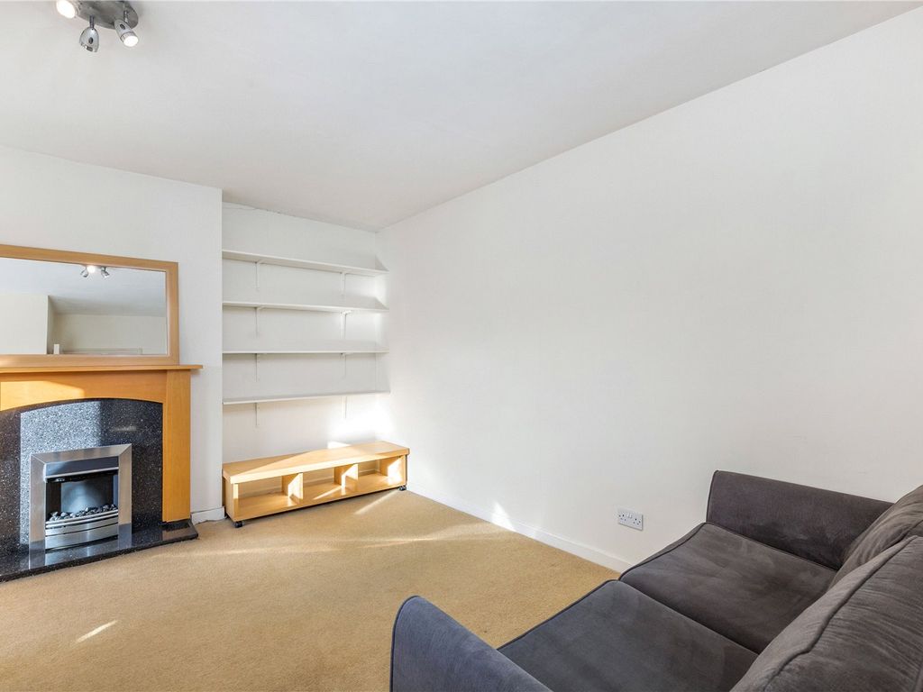 1 bed flat to rent in Bedford Hill, London SW12, £1,600 pcm