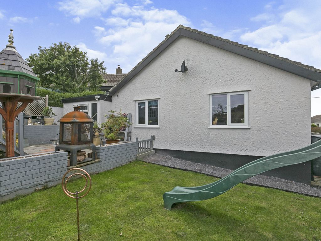 3 bed detached bungalow for sale in Craig Ddu Estate, Amlwch LL68, £250,000