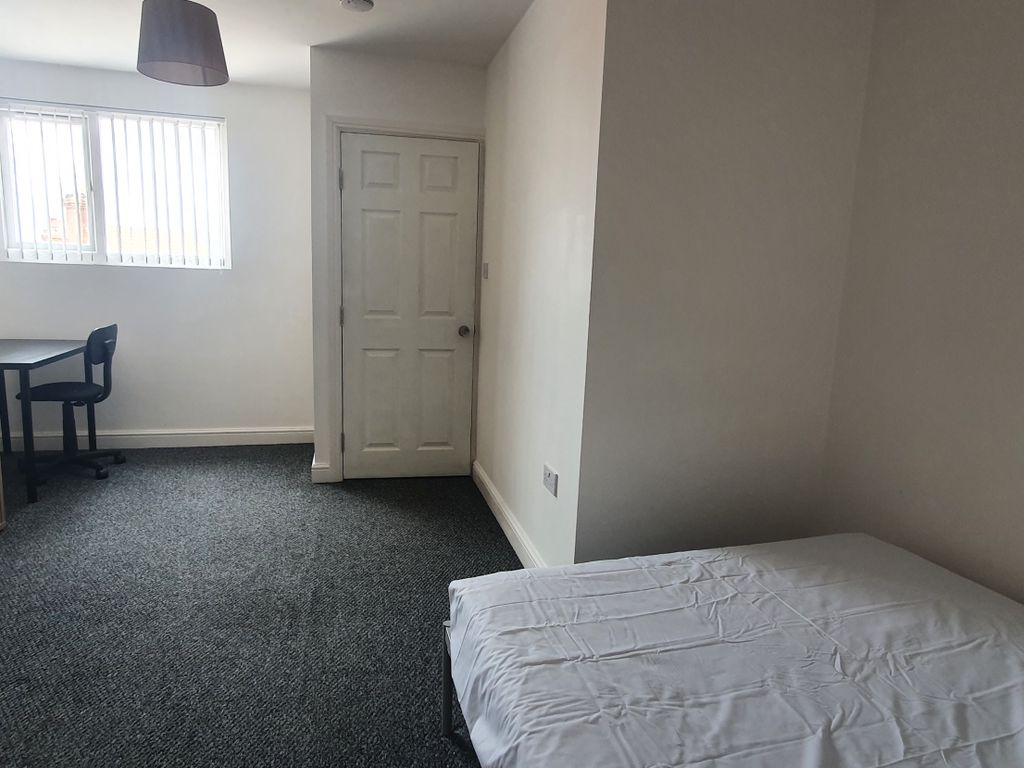 1 bed flat to rent in Earlsdon Avenue North, Coventry CV5, £580 pcm