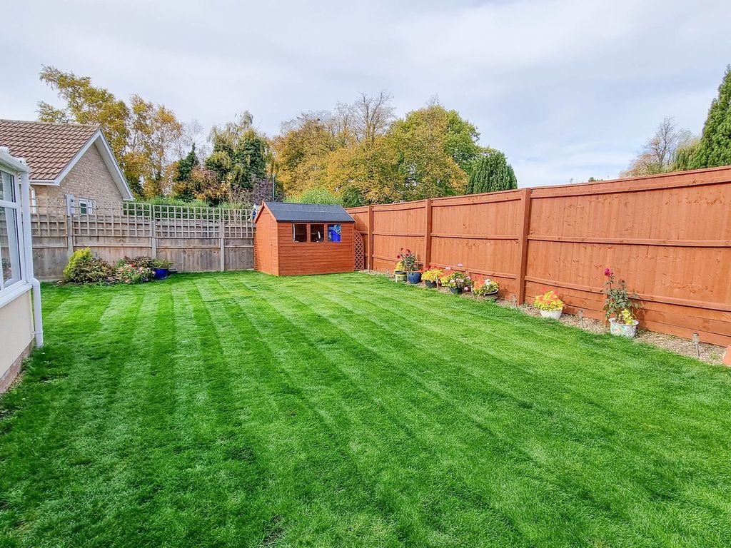 3 bed detached bungalow for sale in St. Pauls Close, Gorefield PE13, £290,000