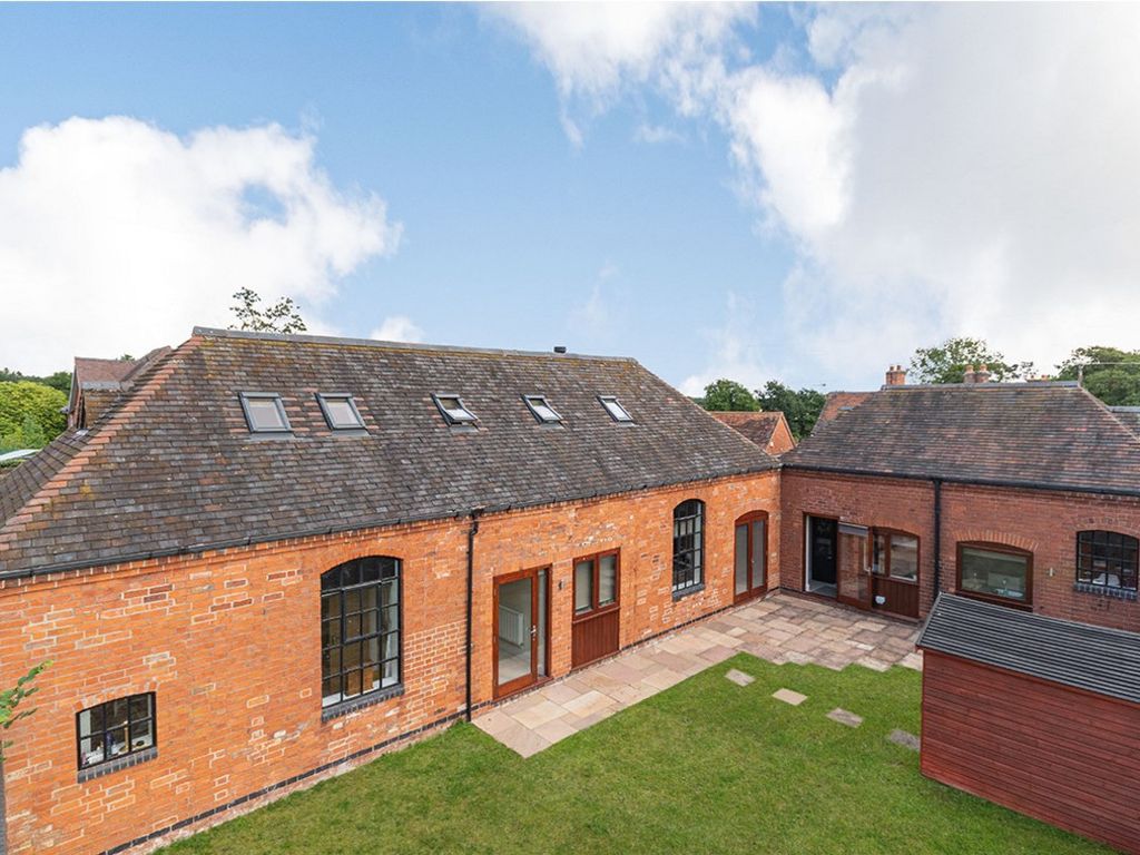 3 bed barn conversion for sale in Gorcott Hill, Worcestershire B98, £600,000