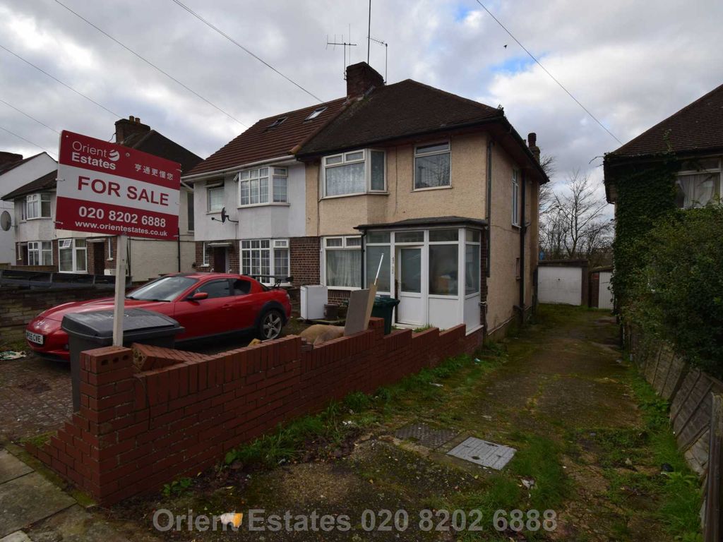 3 bed semi-detached house for sale in Selborne Gardens, Hendon NW4, £575,000