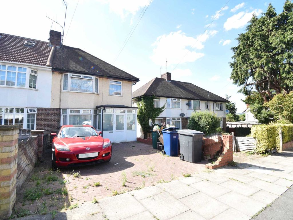 3 bed semi-detached house for sale in Selborne Gardens, Hendon NW4, £575,000