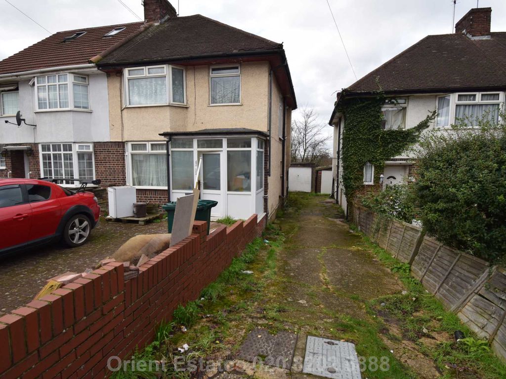 3 bed semi-detached house for sale in Selborne Gardens, Hendon NW4, £575,000