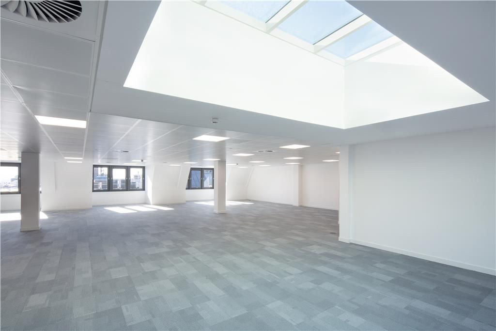 Office to let in 241/243 West George Street, Scotland, Glasgow, Lanarkshire G2, £84,042 pa