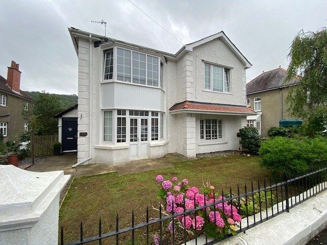 5 bed detached house for sale in New Road, Llandysul SA44, £549,950