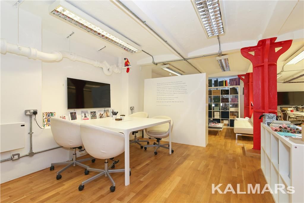 Office to let in Shad Thames, London SE1, £71,470 pa