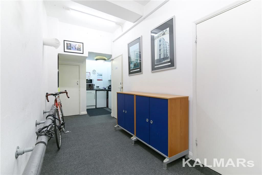 Office to let in Shad Thames, London SE1, £71,470 pa