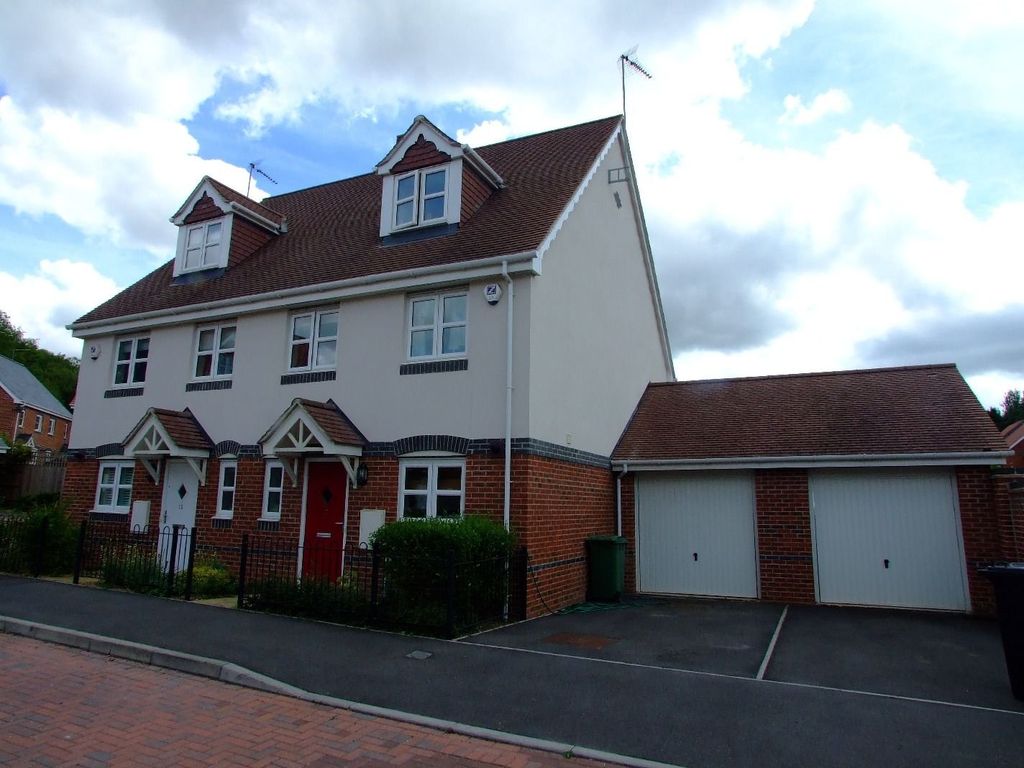 4 bed semi-detached house to rent in Stretcher Drive, Hermitage, Thatcham RG18, £1,695 pcm