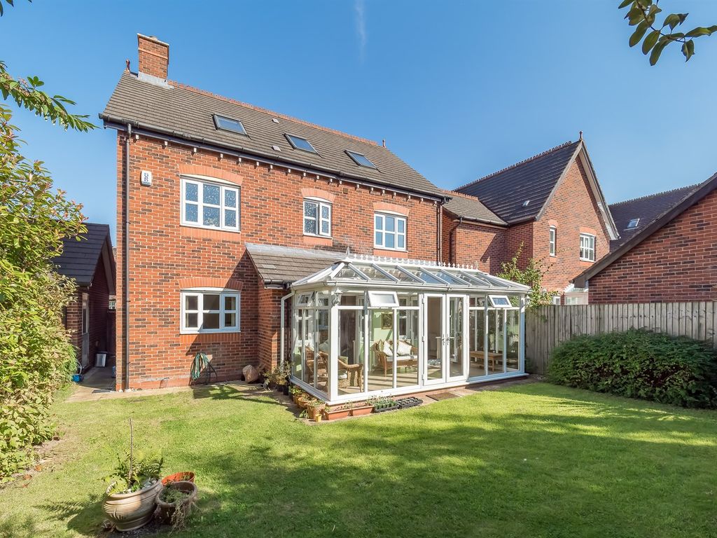 5 bed detached house for sale in Sandmoor Place, Lymm WA13, £686,000