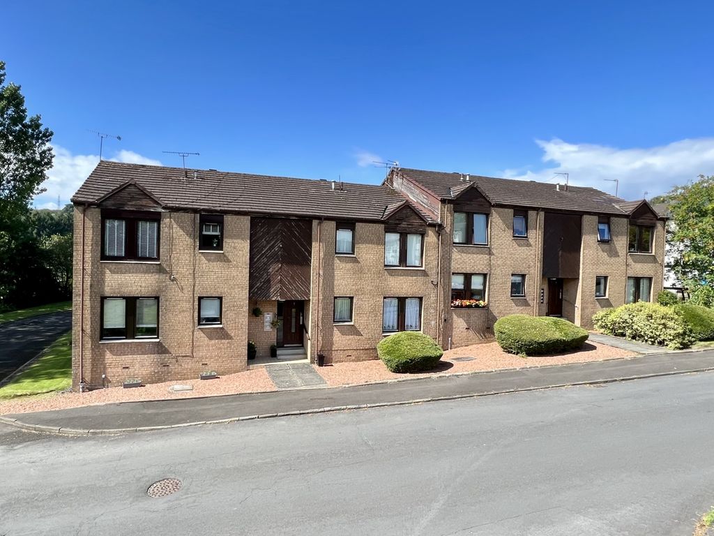 2 bed flat for sale in Kildale Road, Lochwinnoch PA12, £105,000